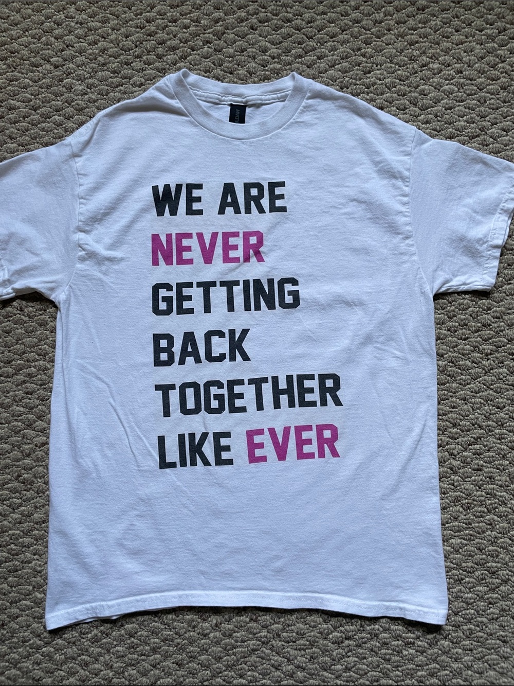 Taylor Swift Never lyrics t shirt